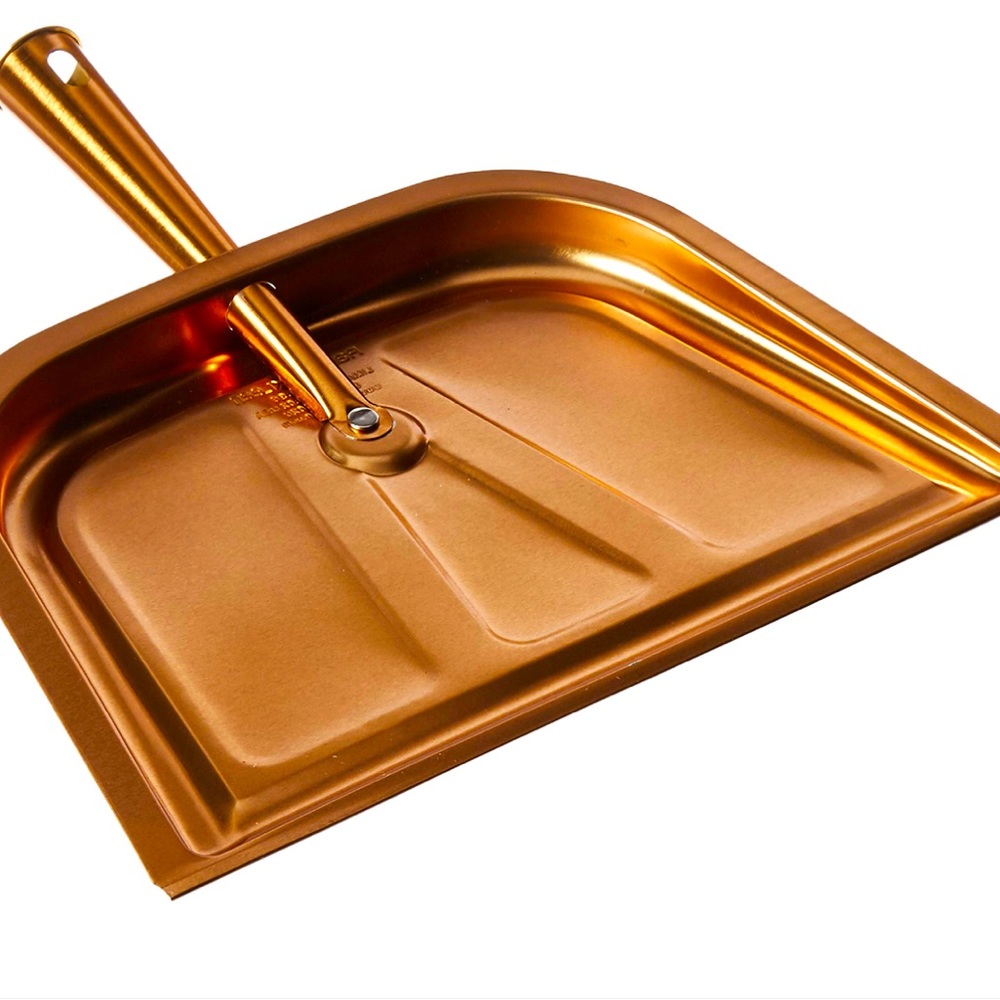 Range Kleen MFG INC DP1UC Dust Pan Details color Gold
LxWxH 2 x 11.8 x 11.8 in
